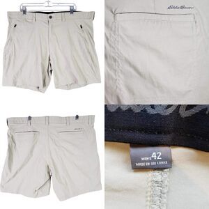Eddie Bauer Shorts Cargo Men’s Size 42 Beige Khaki Hiking Stretch Nylon Pockets